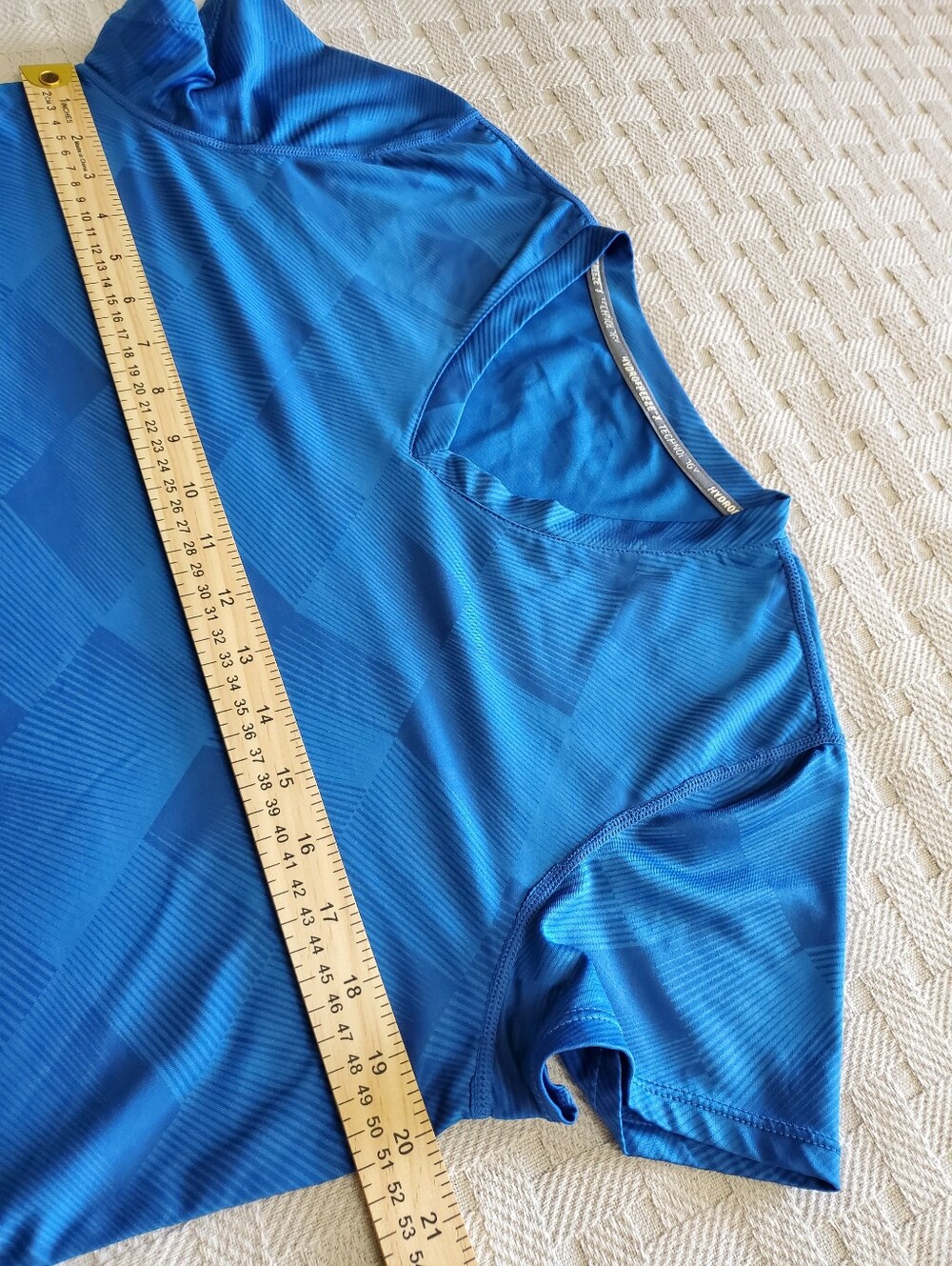 Arctic Cool Women's V-Neck Performance Tees Lot Blue Geometric Activewear Sz M - Picture 13 of 15